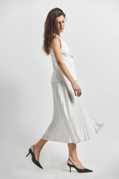 新品　miccar シルクウールジレ　ホワイト ウールリバー ジレ（SCWSCW0408） | 23区 S (Women/小さい