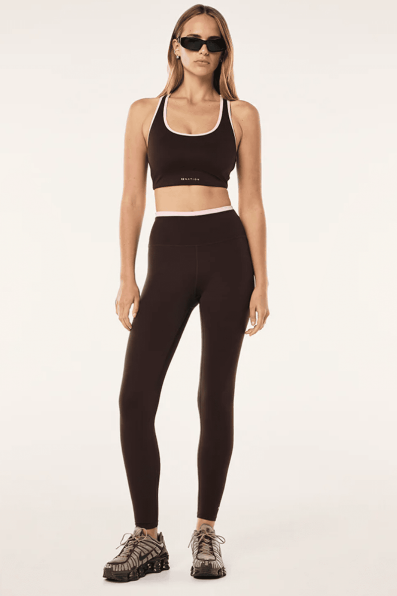 P.E. NATION | Stellar Sports Bra - Espresso/Chalk Pink