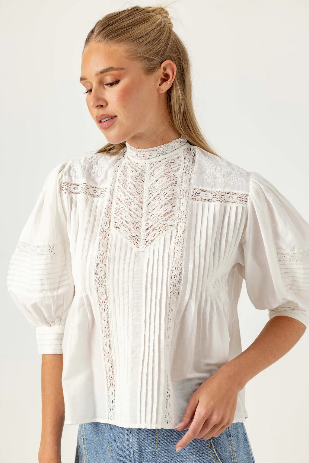 SUNDAYS | Moni Top - White