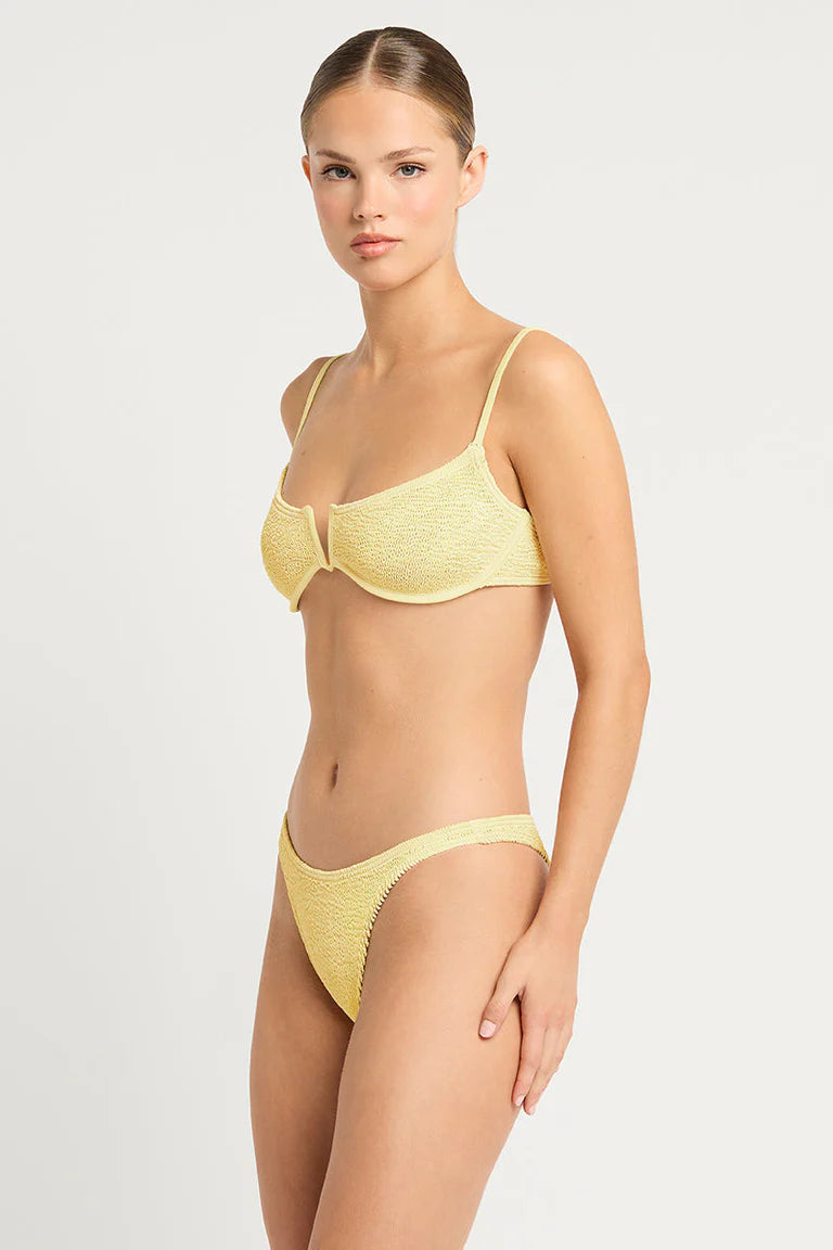 BOND - EYE | Scene Brief - Butter Two Tone