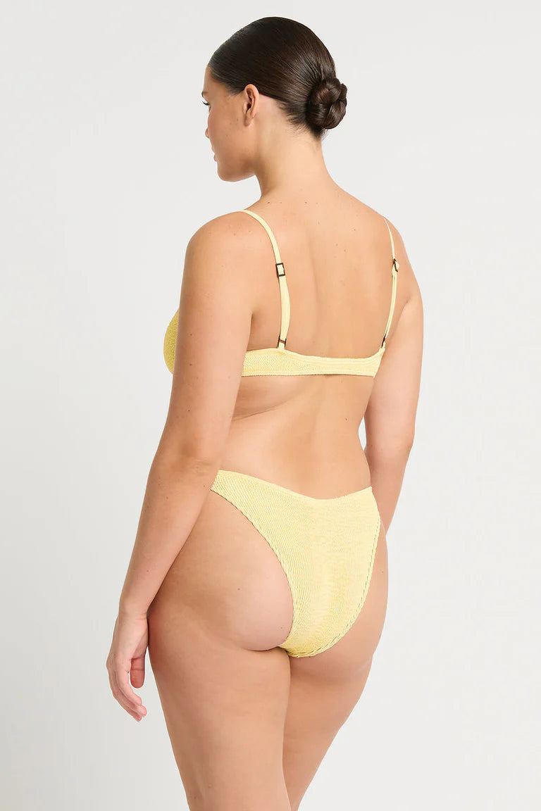BOND - EYE | Scene Brief - Butter Two Tone