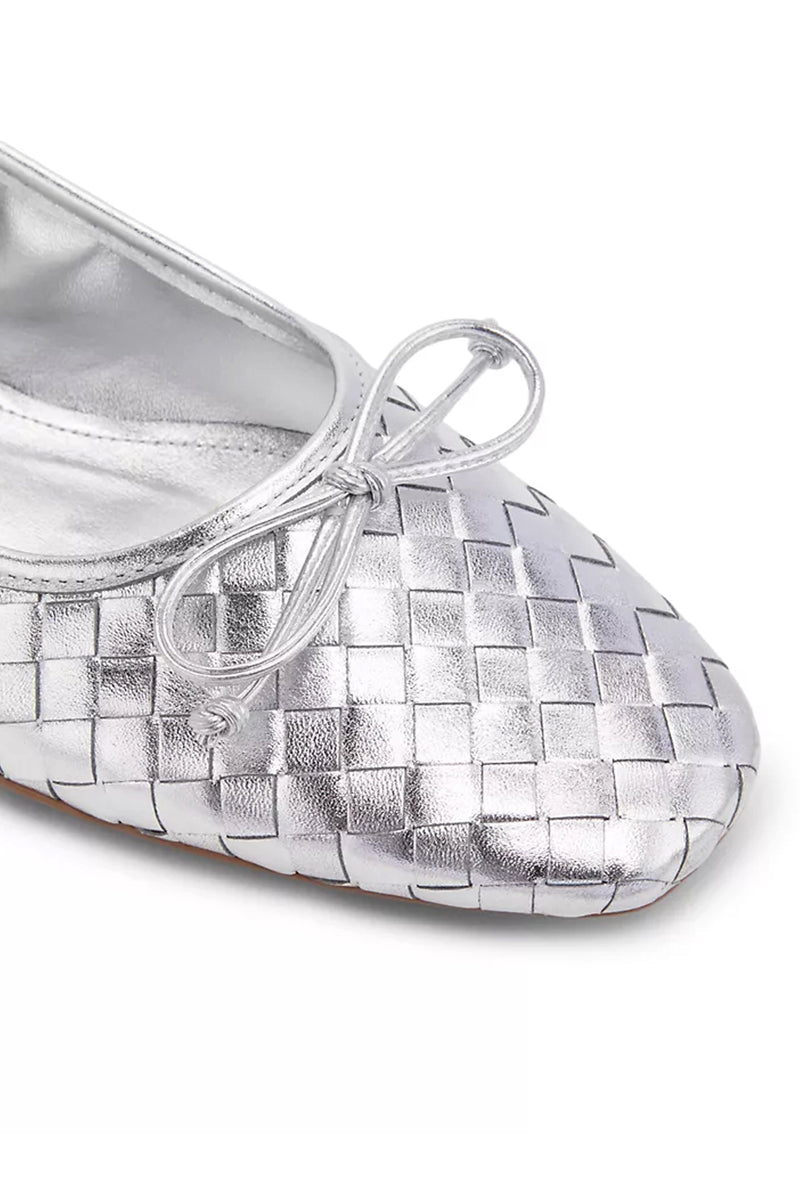 SCHUTZ | Arissa Woven Flat- Metallic
