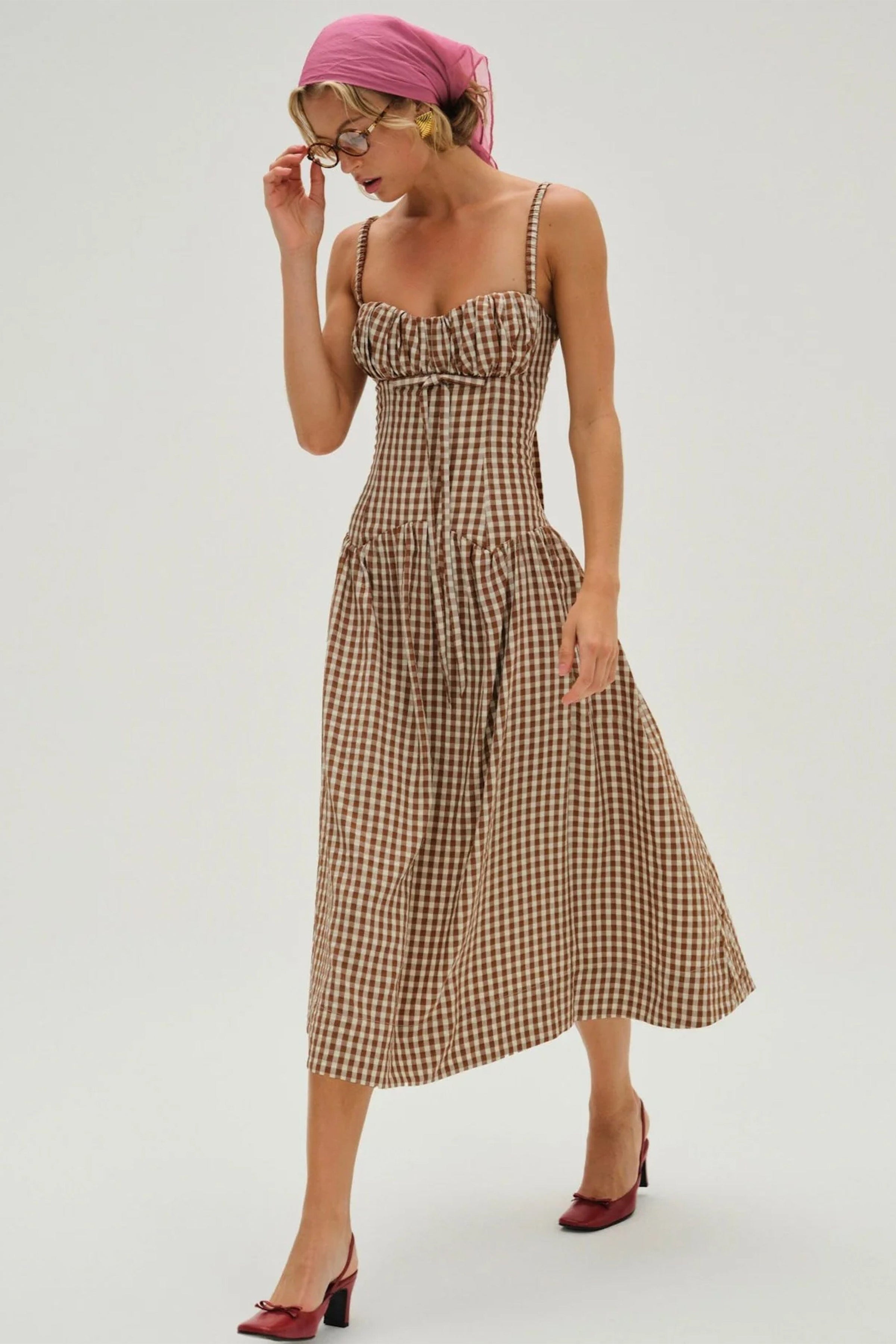 ミストレアス GinghamCheck HeartNeckTieredDress FOR LOVE & LEMONS | Gingerbread Gingham Midi Dress - Brown