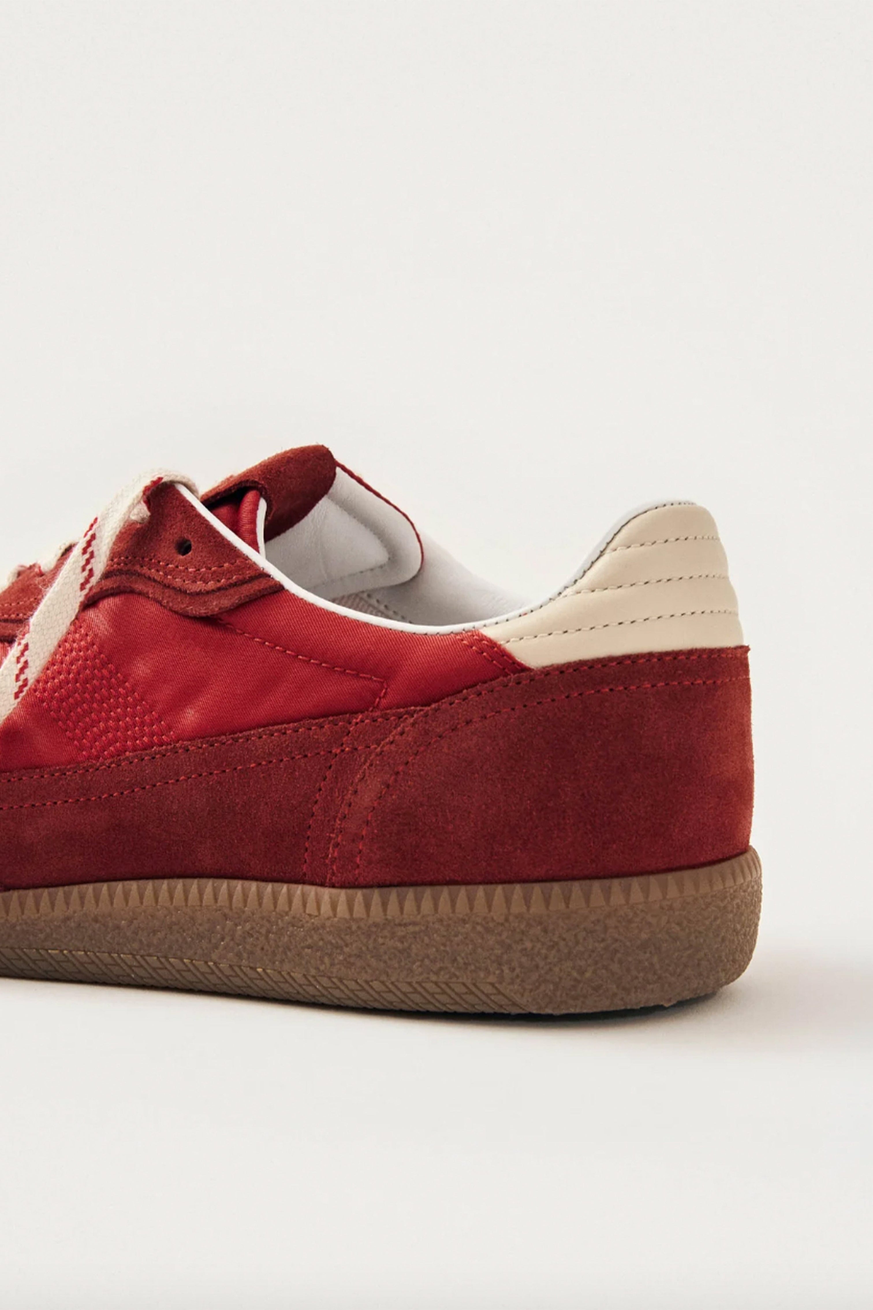 花好財旺 ブラッディレッド ALOHAS | Rife Sheen Leather Sneakers - Red – Scarlet Clothing