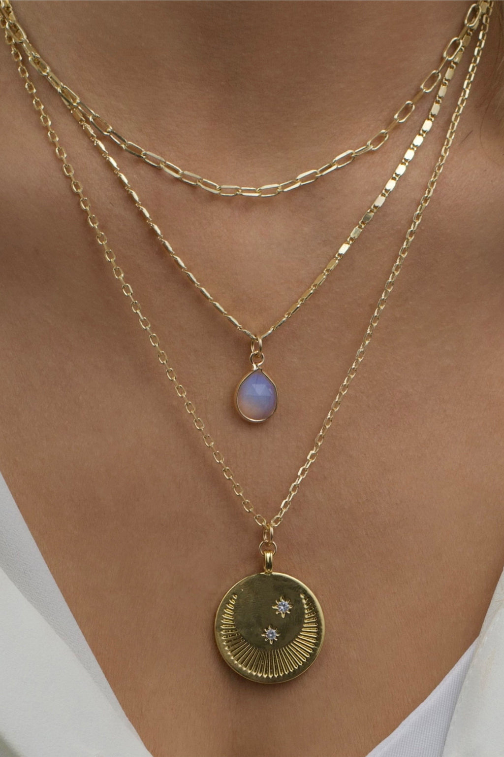 FARRAH B | Hung The Moon Necklace - Gold