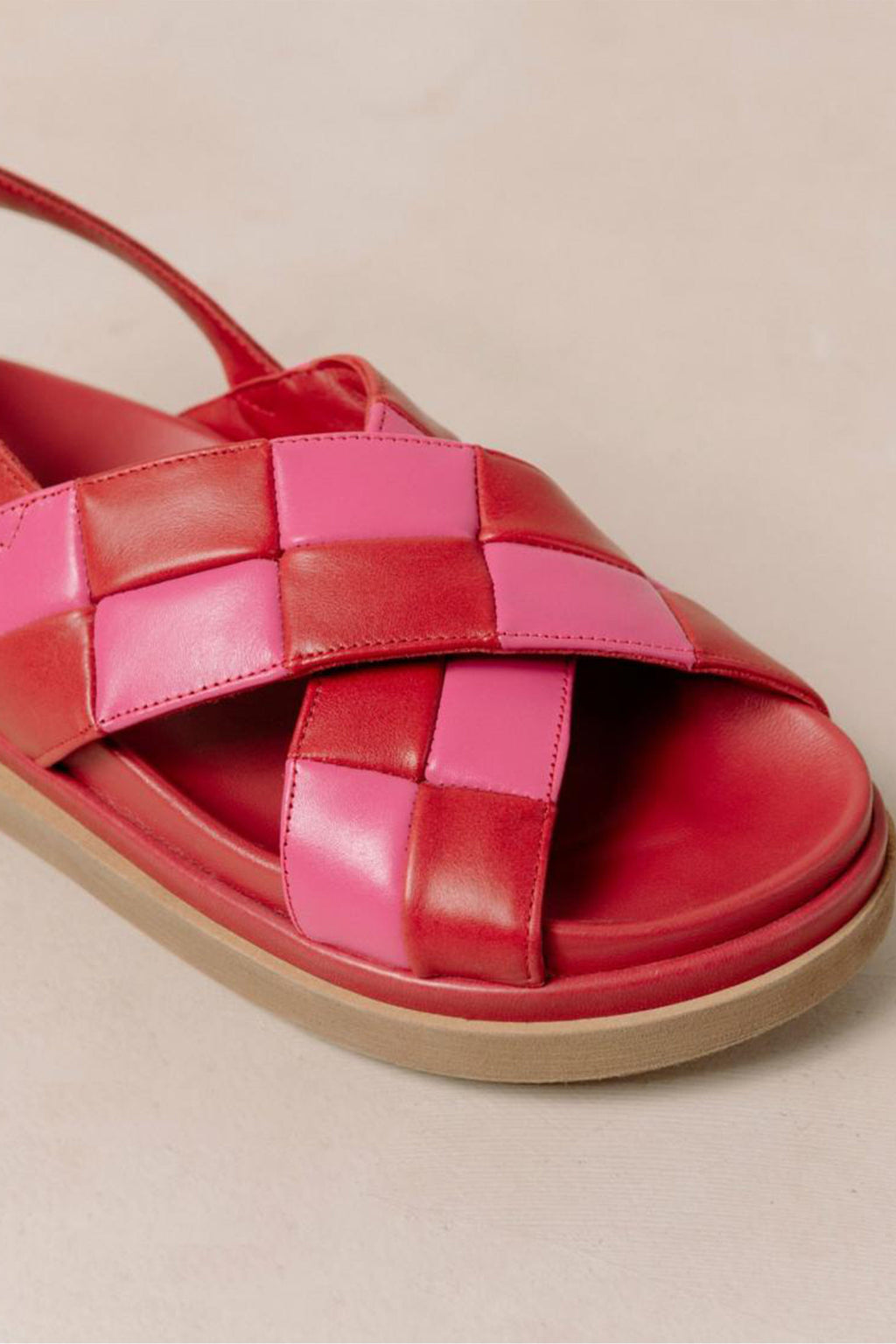 ALOHAS | Marshmallow Sandals - Lipstick