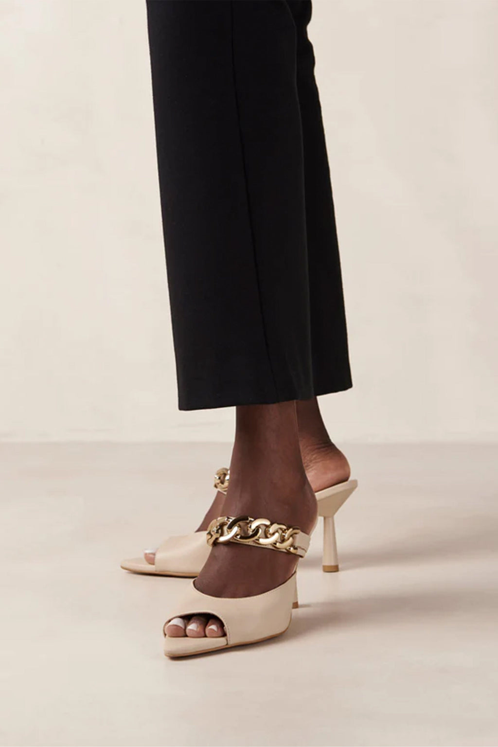 ALOHAS | Daisy Chain Strap Heels - Ivory