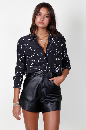 EQUIPMENT | Slim Signature Top - Black
