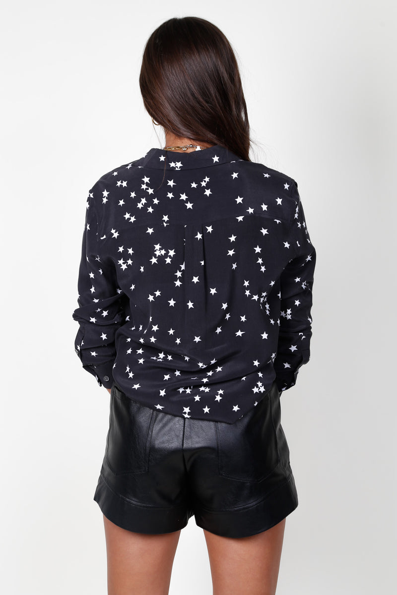 EQUIPMENT | Slim Signature Top - Black