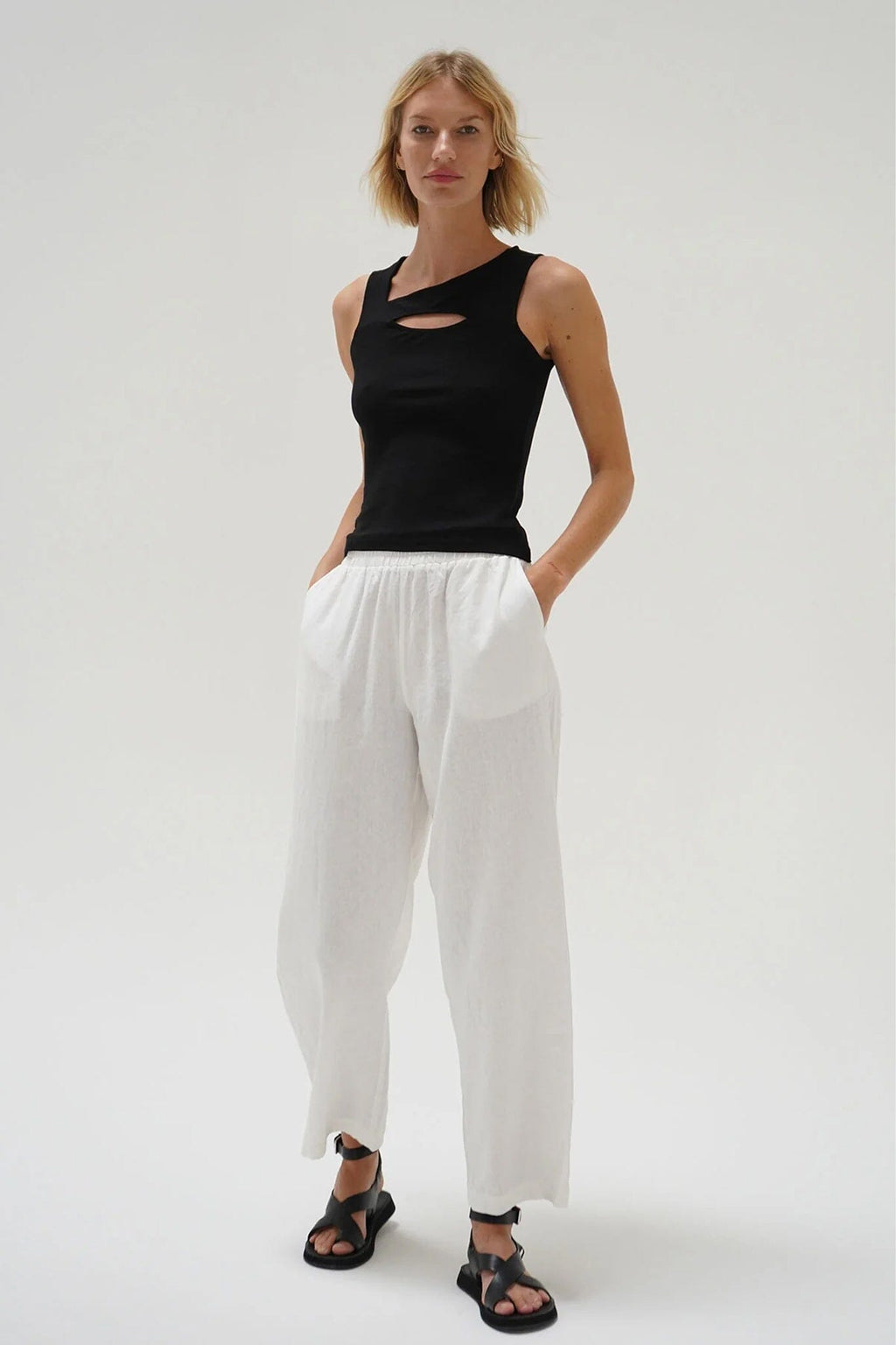 LNA | Declan Linen Elastic Waist Pant - White