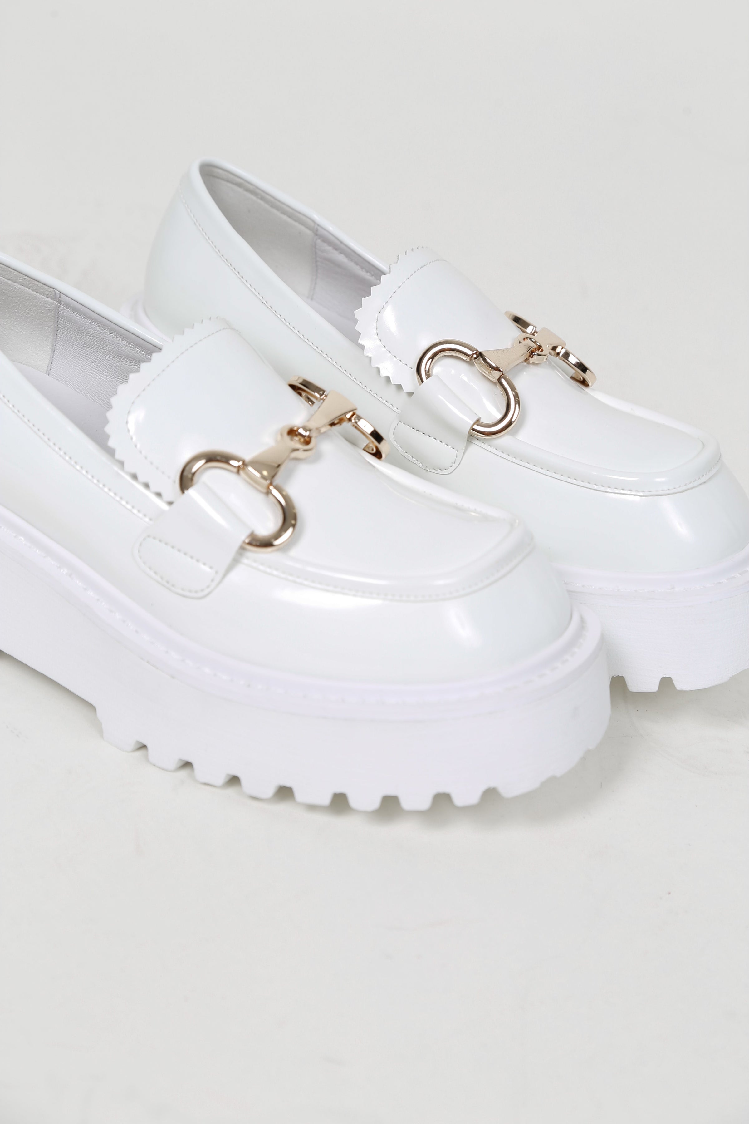 JEFFREY CAMPBELL Skooled Lug Platform Loafer White Box Scarlet Clothing