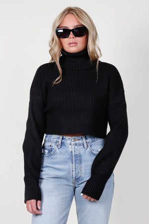 AUREUM | Cropped Turtleneck Sweater - Black