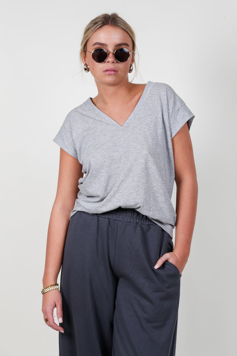 FRAME | Le Mid Rise V Neck - Heather Grey