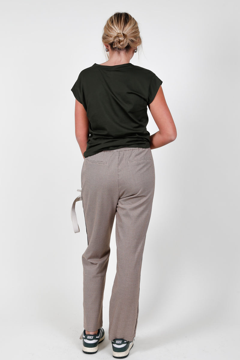 FRAME | Le Mid Rise V Neck - Surplus