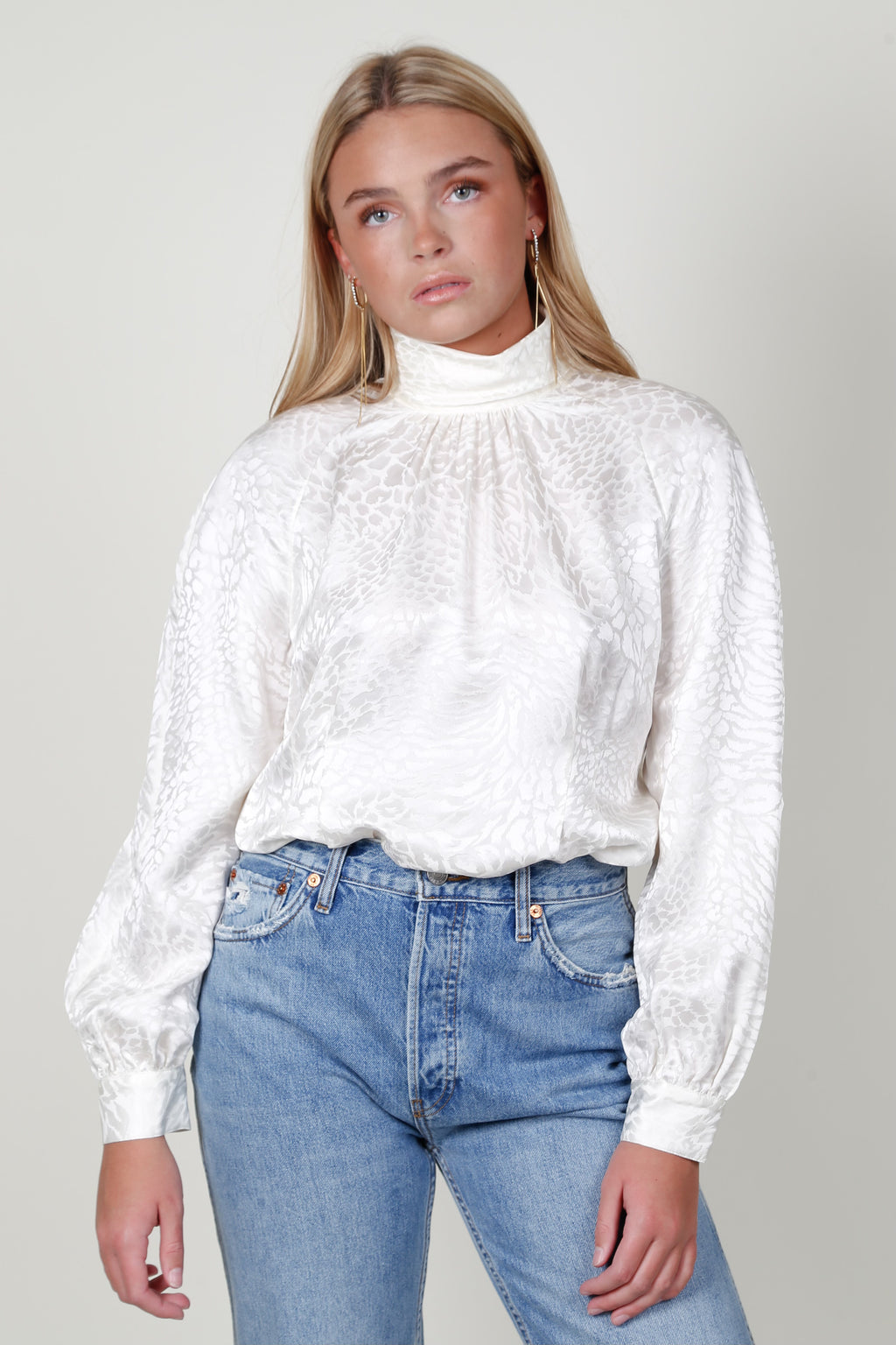 FRAME | Foldover Mock Neck Blouse - Off White