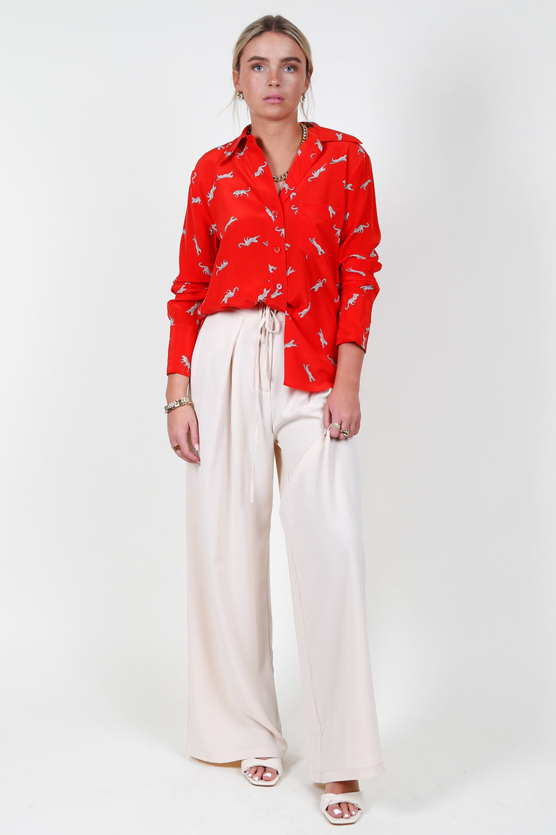 EQUIPMENT |The Quinne Silk Top - Fiery Red