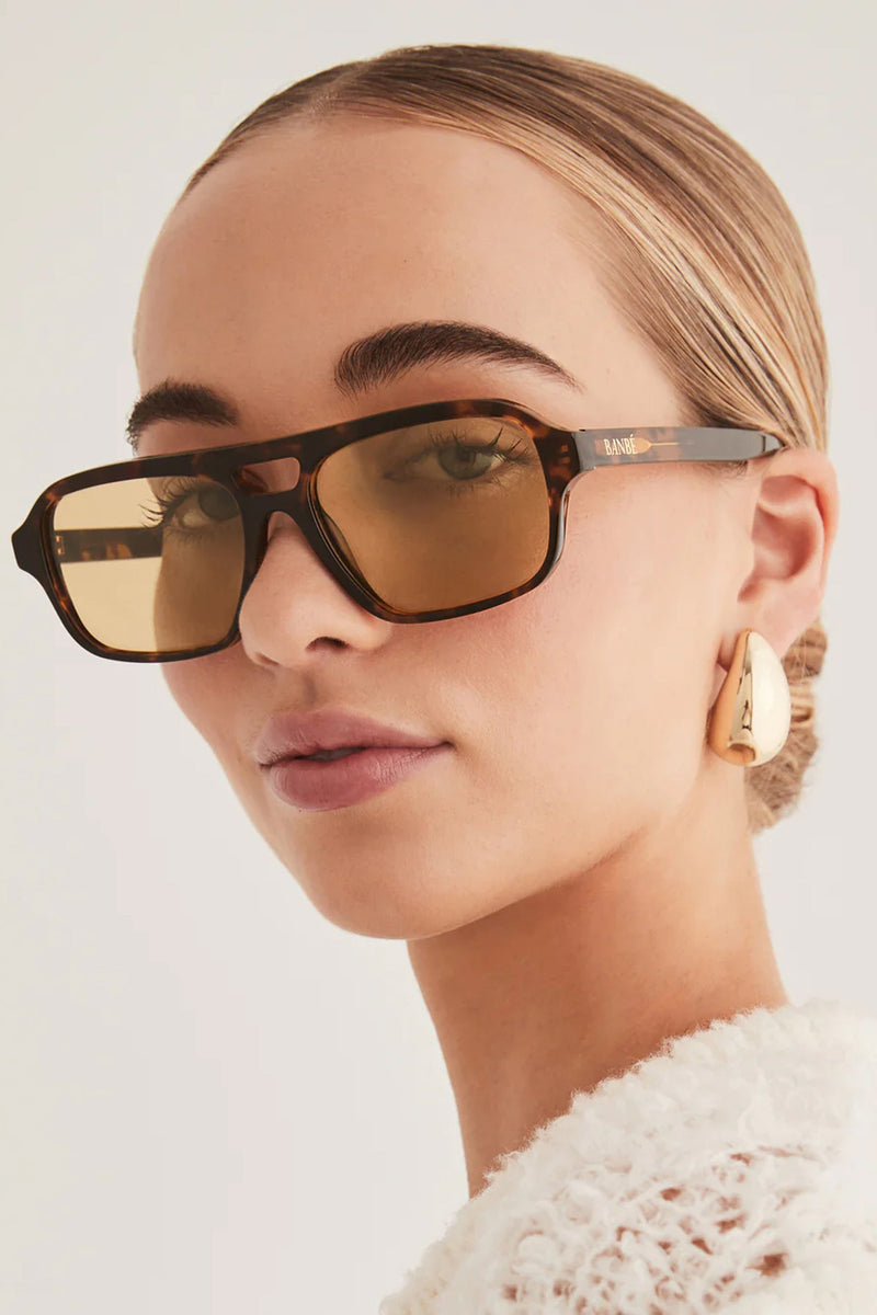 BANBE | The Delevigne